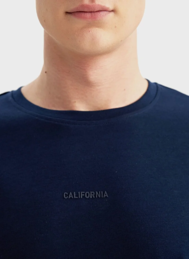 ديفاكتو Regular Fit Crew Neck Printed T-Shirt