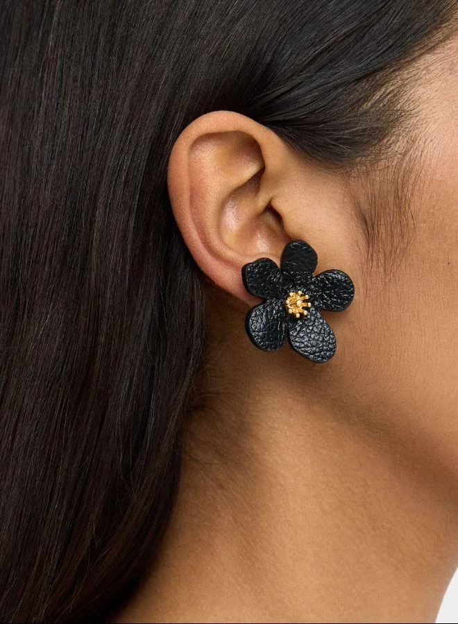 بارفوا أقراط زهرة ماكسي بتأثير جلدي