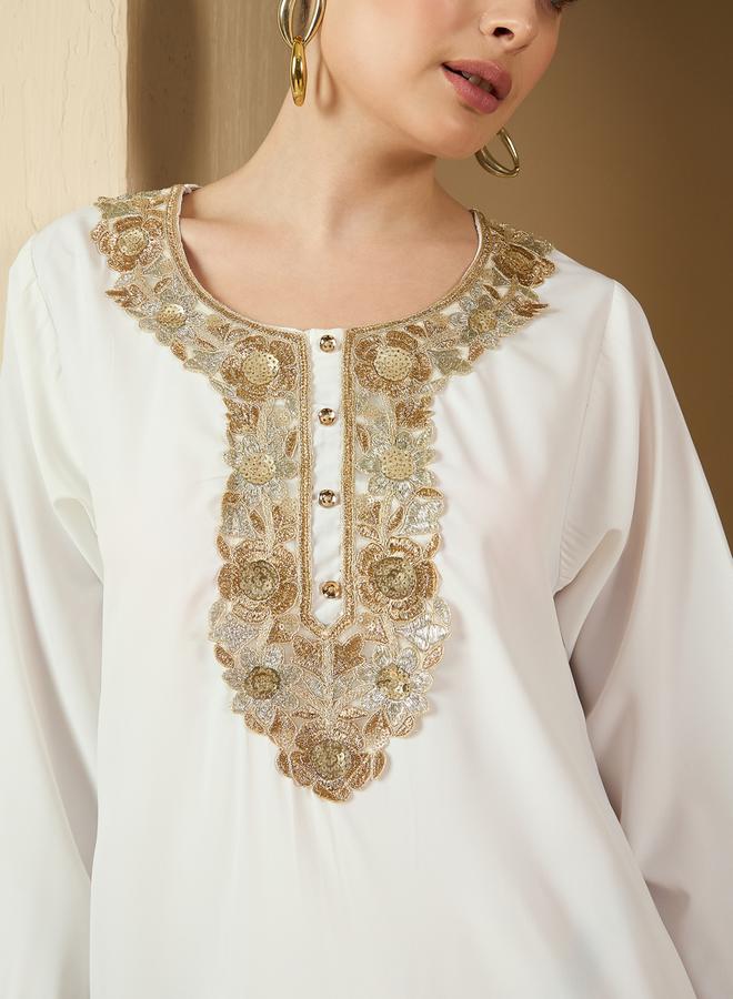 ستايلي جلابية - بياقة مستديرة وتطريز دانتيل - Image 4