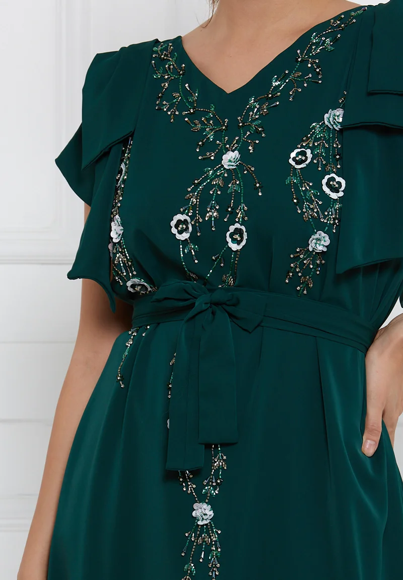 Amri Simple And Elegant Crepe Embroidered Bardot Dress With Short Sleeves And V-Neckline