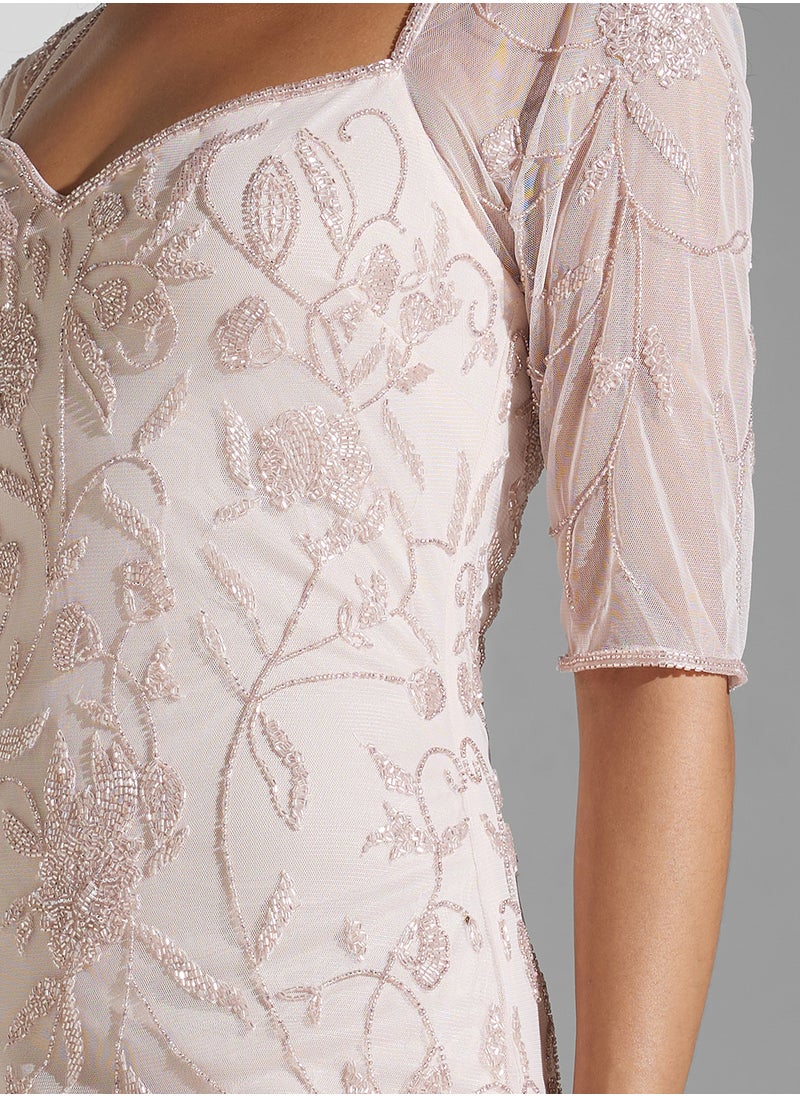 Namshi x Mesh Sleeve Sweetheart Neckline Embroidered Dress  - Image 4