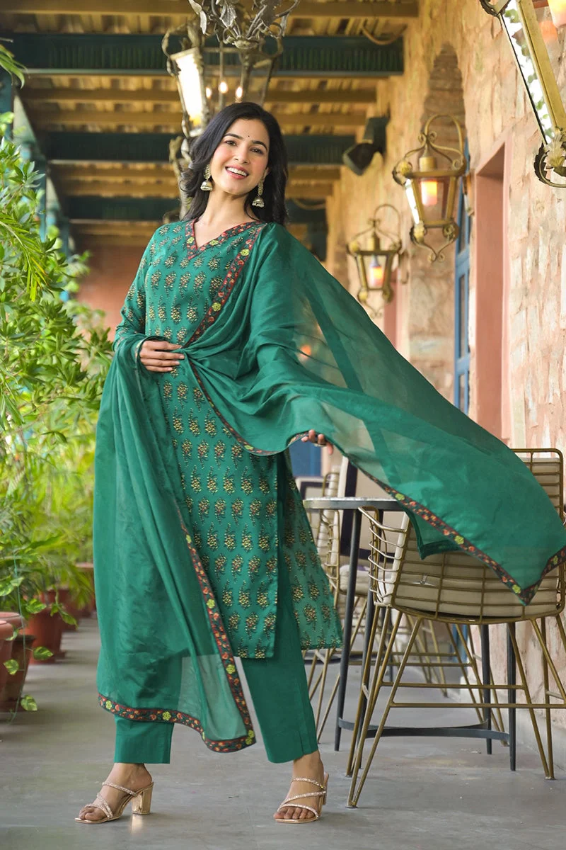 ZERESOUQ Green Viscose Rayon Floral Printed Straight 3-Piece Kurta Set