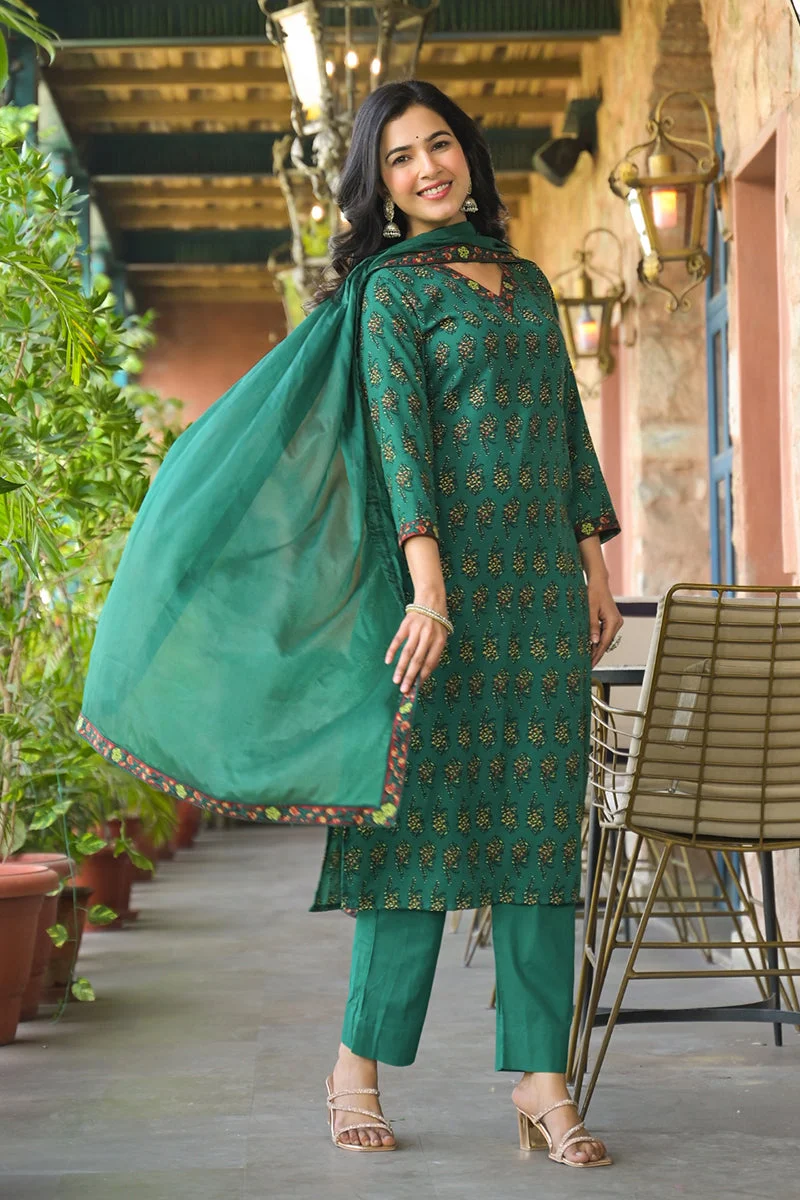 ZERESOUQ Green Viscose Rayon Floral Printed Straight 3-Piece Kurta Set
