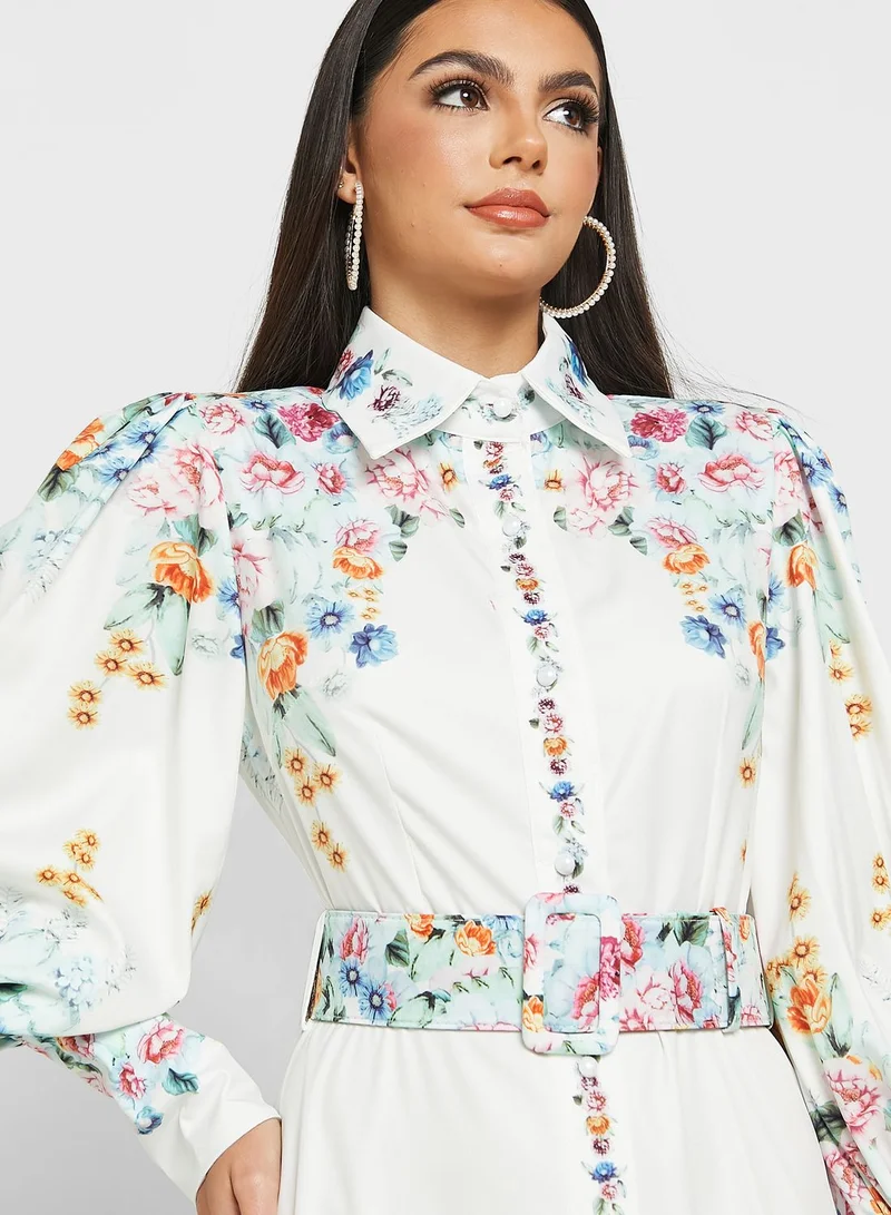 خزانة فستان مزين بطبعات