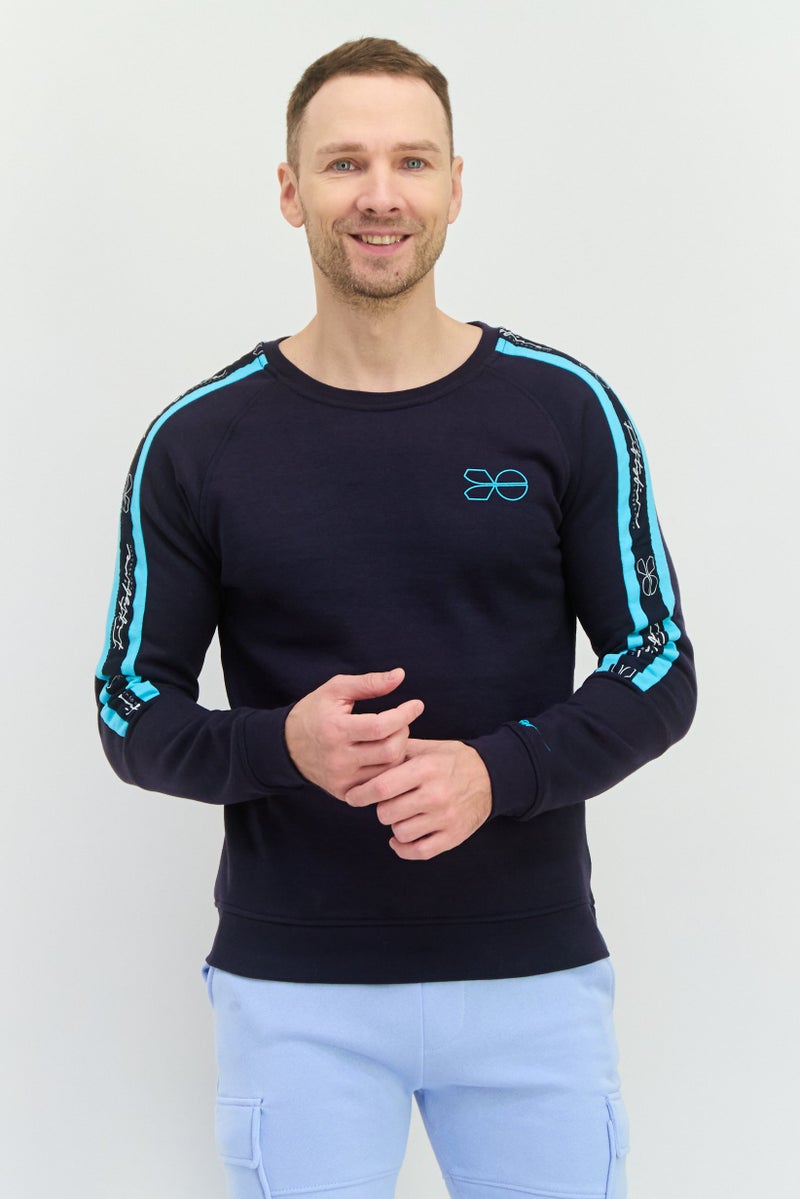 CROSSHATCH سويت شيرت بأكمام طويلة بياقة دائرية للرجال بشعار العلامة التجارية، أزرق داكن - Image 1