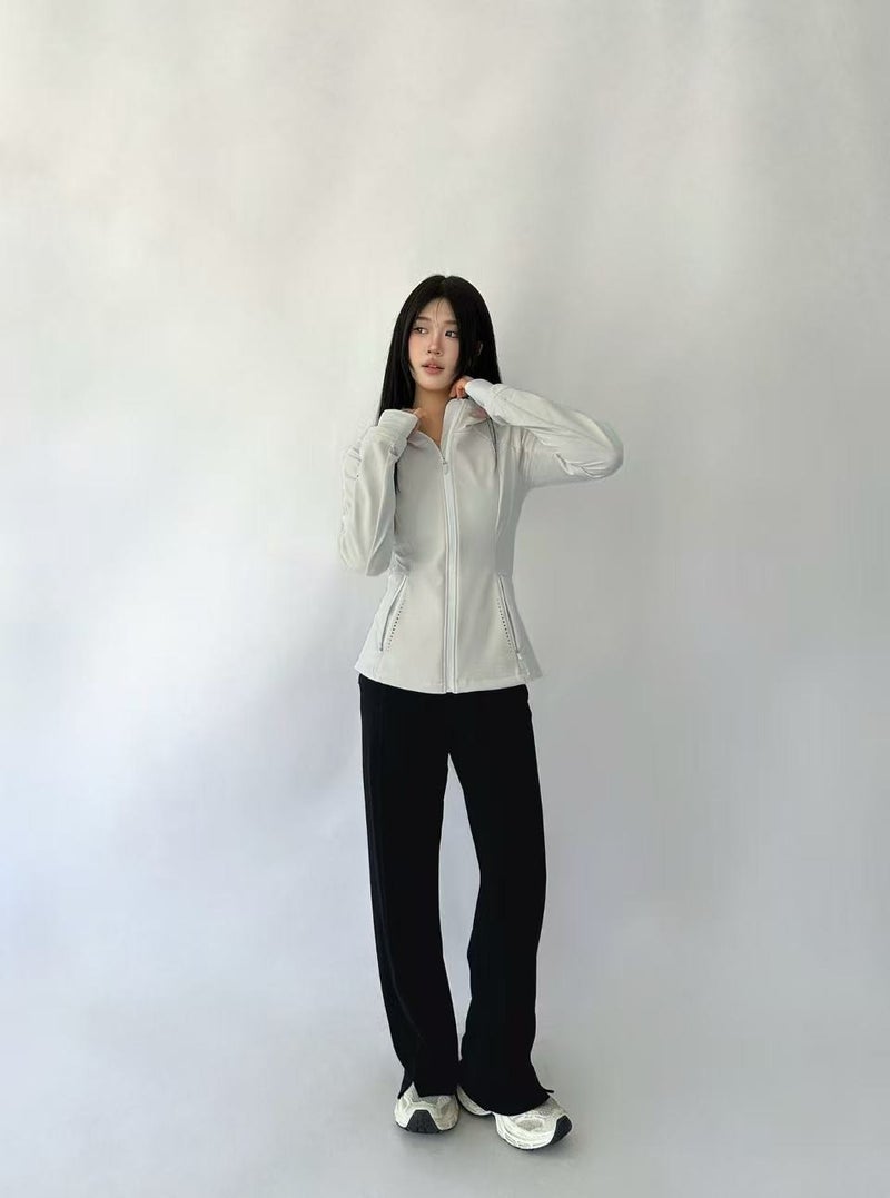 Alo Outdoor Sport Warm Softshell Jacket - Versatile Slimming Design for Women