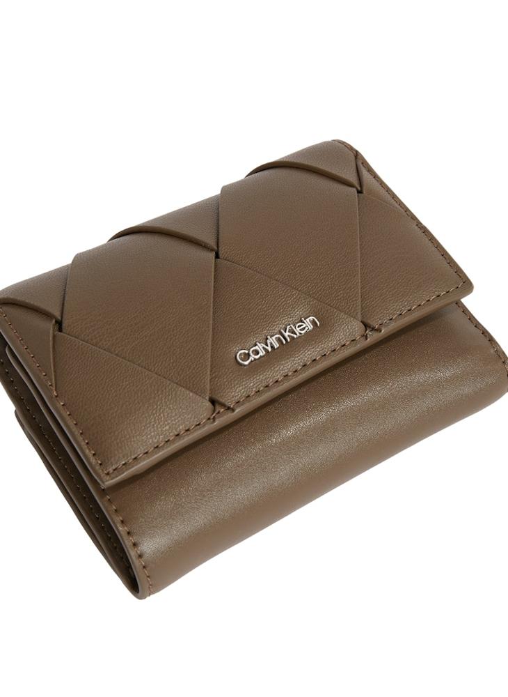 CALVIN KLEIN SMALL TRIFOLD WALLET  - Image 3