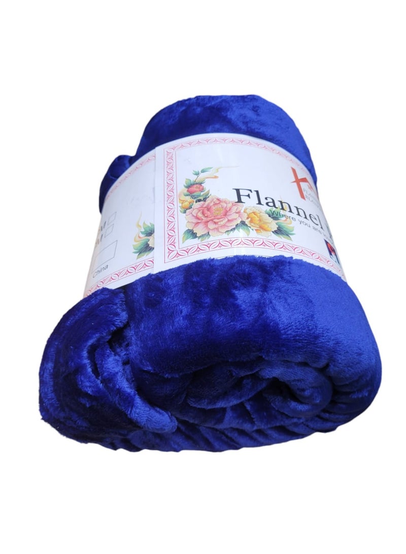 Baltic Linen بطانية فليس 200x240 سم بطانية ناعمة ورقيقة - دافئة للكنبة والسرير - سهلة الحمل - لون أزرق داكن - Image 3