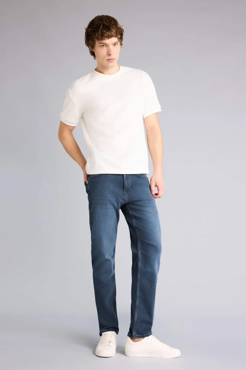 ديفاكتو Tapered Fit Trousers
