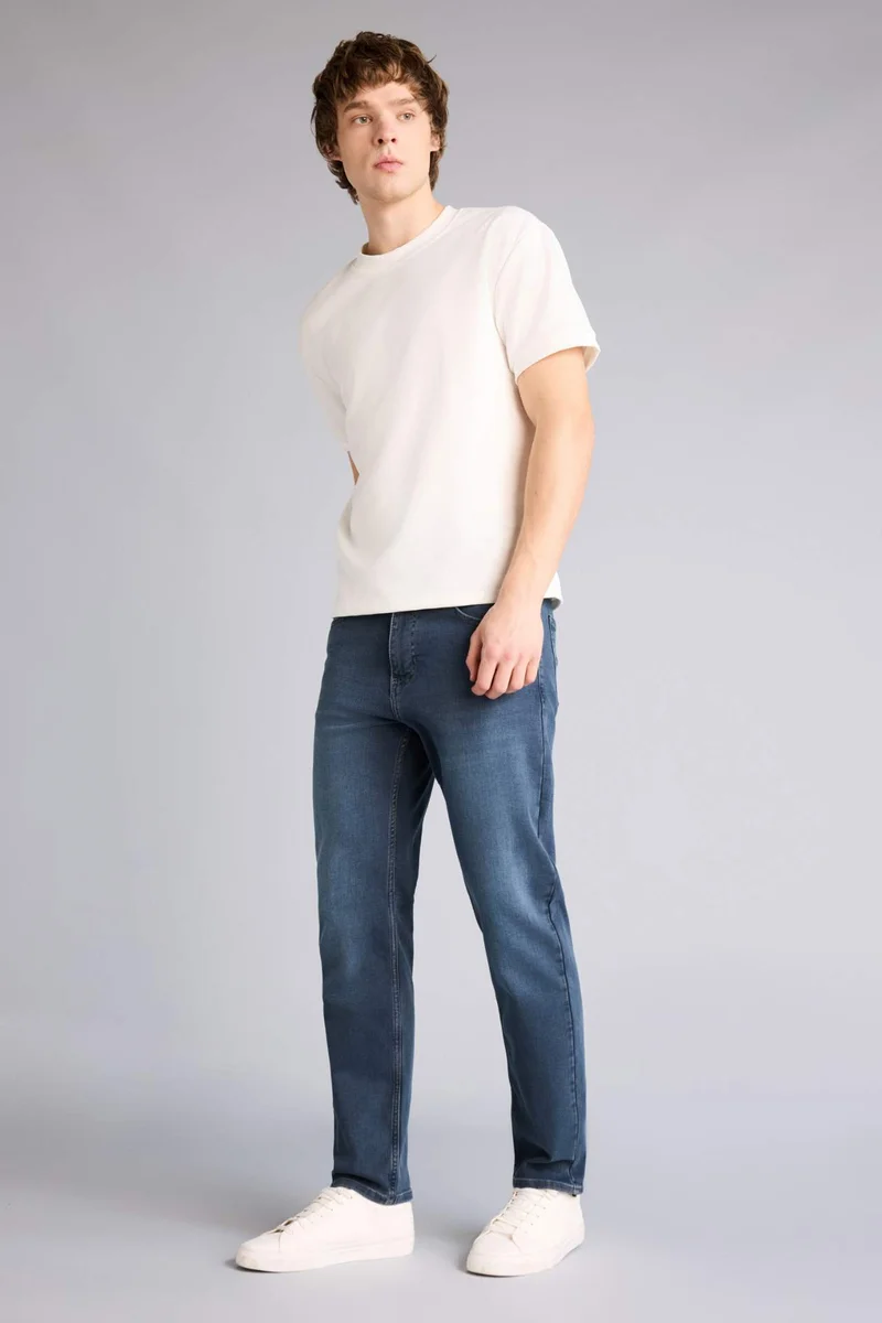 ديفاكتو Tapered Fit Trousers