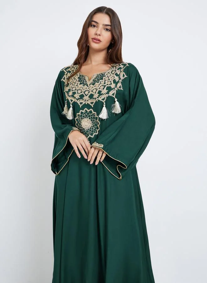 Amirah Amirah Green Embroidered A-Line Maxi Jalabiya
