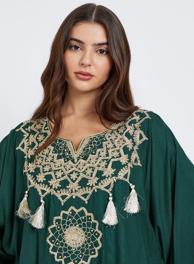 Amirah Amirah Green Embroidered A-Line Maxi Jalabiya