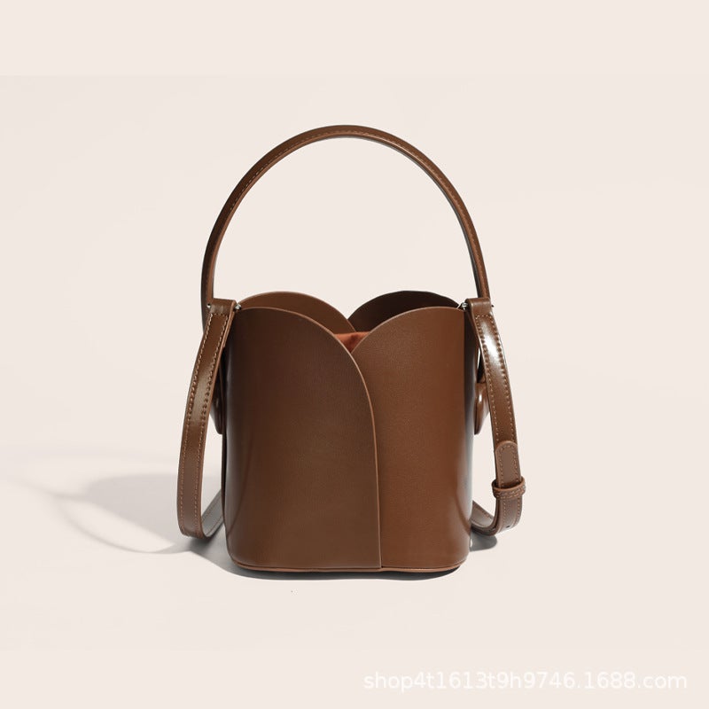 Straw Bag Women'S Summer Genuine Leather Drawstring Petal Bag 2024 Style Girls' Satchel Diagonal Trendy - Image 1