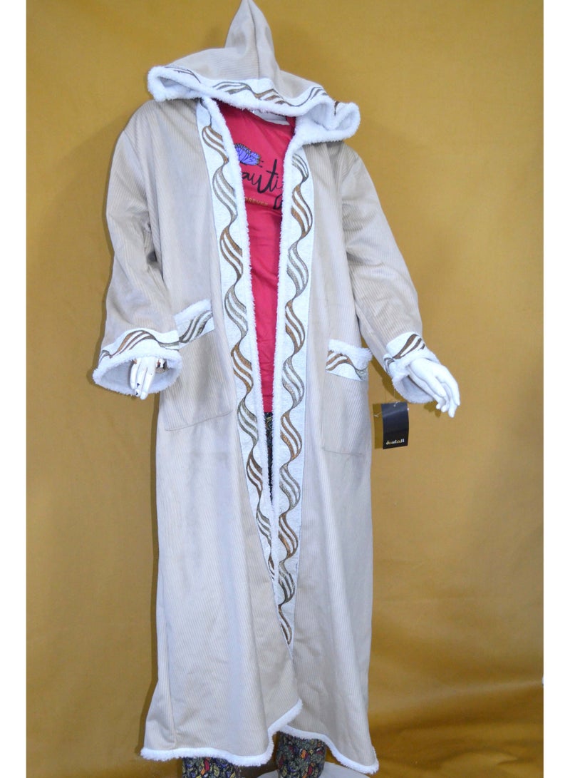 Women Arabian Winter Coat with Hoodie - Image 4