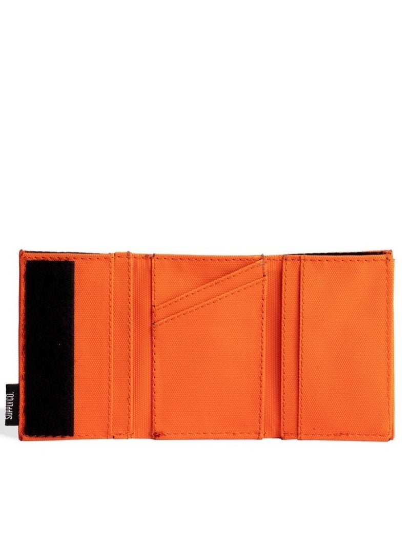 ايه ار سابلاي Ar Tri Wallet من Arij Bags | محفظة قماش مقاوم للمياه، تصميم ثلاثي الطي، 7 جيوب للكروت، جيب للنقود، حماية RFID، تصميم عملي للاستخدام اليومي (برتقالي) - Image 3