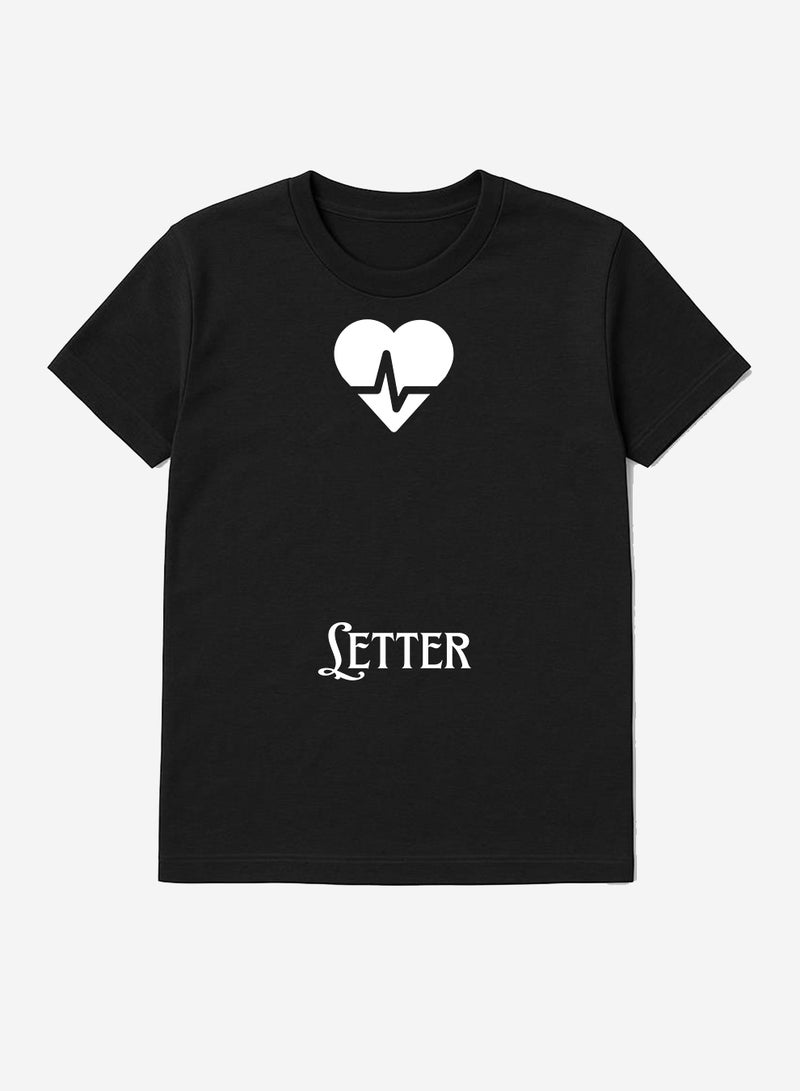 لوحة تيشيرت قطن قابل للتخصيص بحرف من اختيارك مع تصميم قلب - Image 5