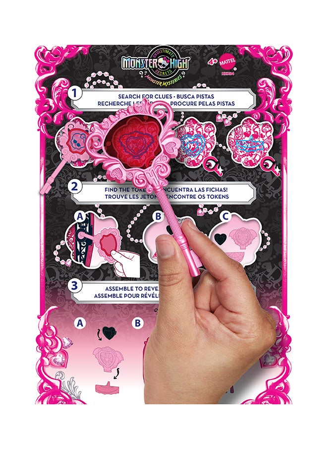 MONSTER HIGH - Skulltimate Secrets Doll & Accessories Set, Monster Mysteries Draculaura with Dress-Up Closet & 19+ Surprises including Clothes - Image 1