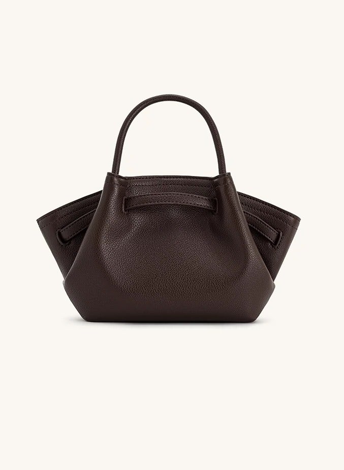 جي دبليو بي JW PEI حقيبة توت نسائية هانا بلون القهوة الداكنة من جلد النفط الشمعي - Image 4