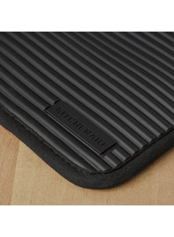 KitchenAid طقم حامل أواني مضلع من السيليكون الناعم المقاوم للماء، مكون من قطعتين باللون الأسود - Image 3