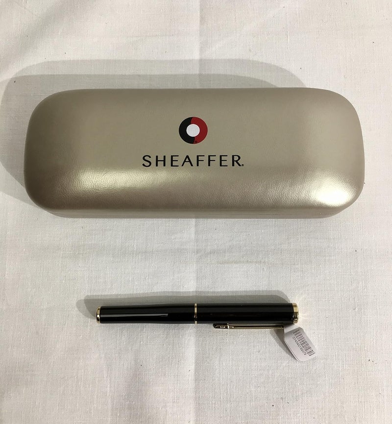 Sheaffer Agio Compact Fountain Pen Medium Nib with Cartridges Black Lacquer Finish with 22K Gold Plate Trim SH90020 - Image 1