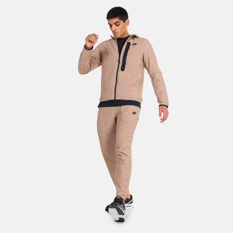 Nike Men's Sportswear Tech Essentials Woven Joggers