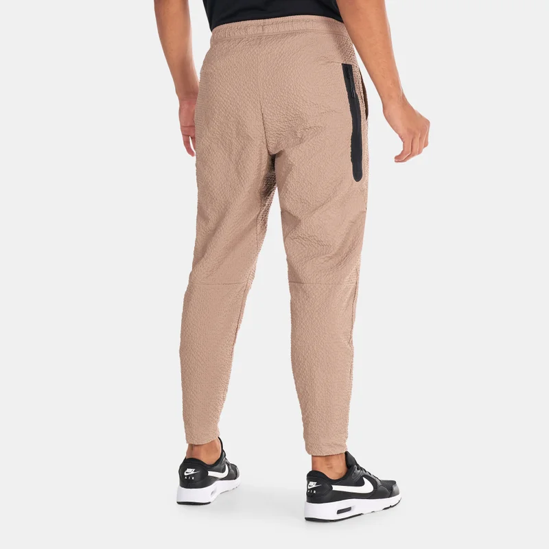 Nike Men's Sportswear Tech Essentials Woven Joggers