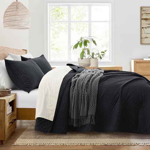Lavsiry Black Quilt Queen Size with Striped Pattern, Lightweight Soft Summer Thin Microfiber Bedspread & Coverlet Bedding Set for All Seasons - 3 Piece(1 Quilt, 2 Pillow Shams) - Image 3