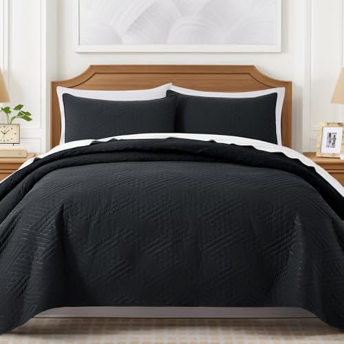 Lavsiry Black Quilt Queen Size with Striped Pattern, Lightweight Soft Summer Thin Microfiber Bedspread & Coverlet Bedding Set for All Seasons - 3 Piece(1 Quilt, 2 Pillow Shams) - Image 2