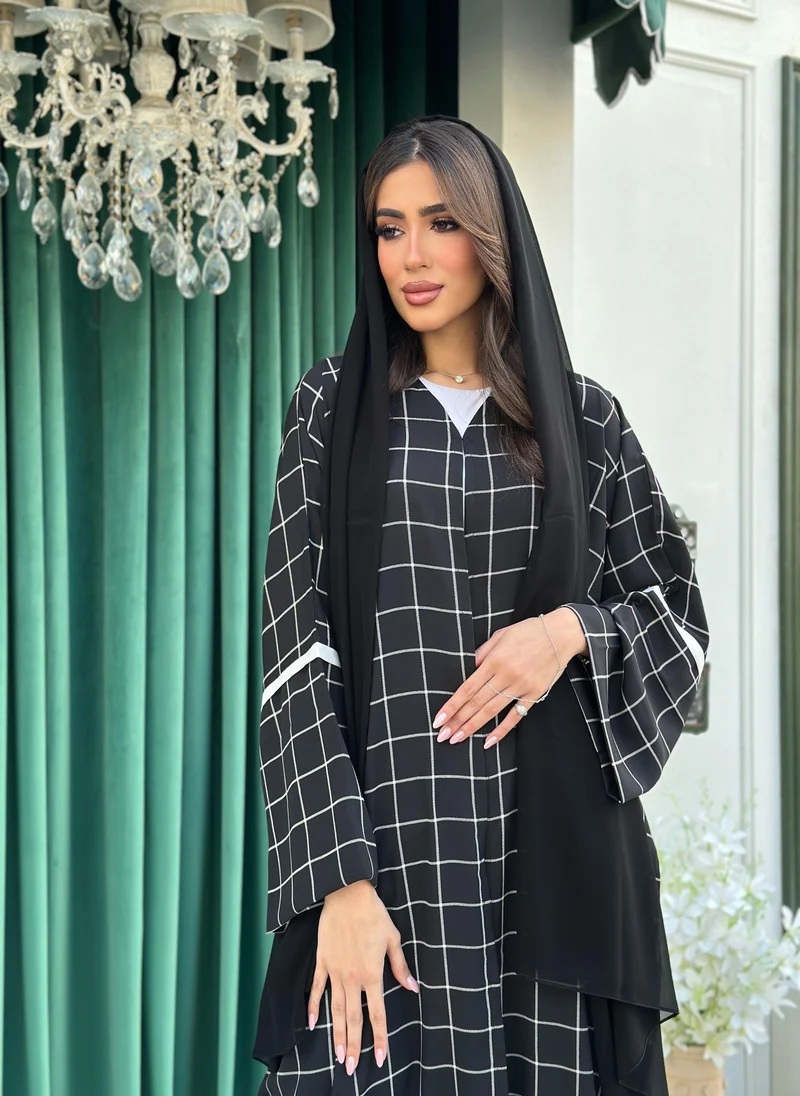 Fennah Chiffon Bisht abaya