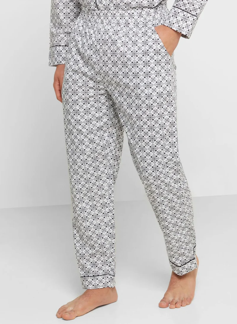 روبرت وود طقم بيجاما بطبعات هندسية