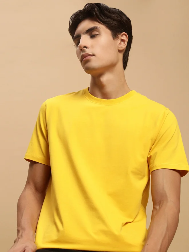 ECOLORE Men Mustard Crew Neck Slim Fit T-Shirt