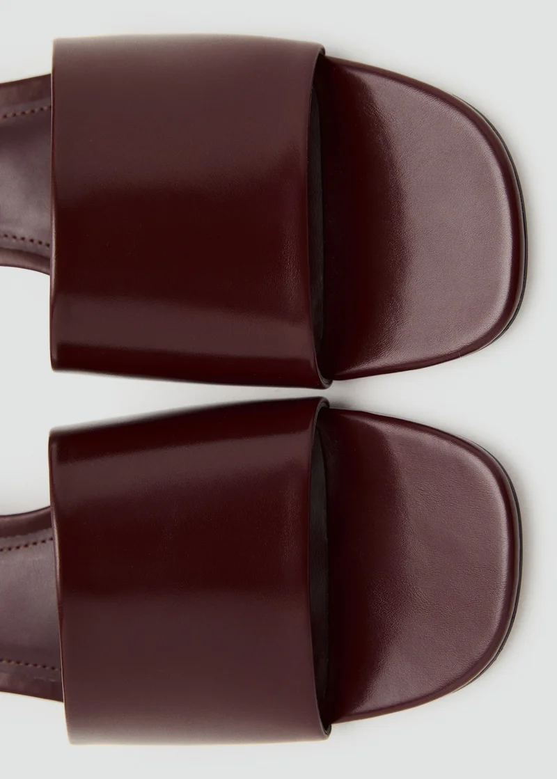 مانجو صنادل بكعب مربع مع حزام