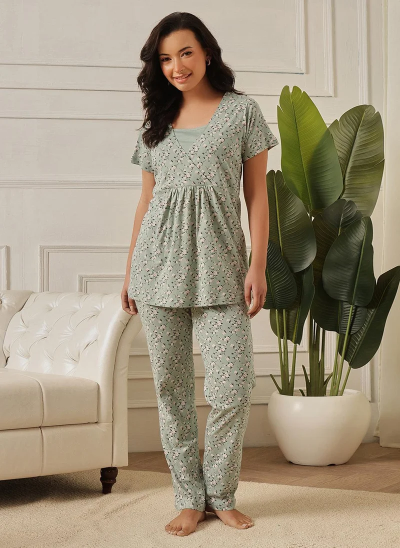 كلوفيا Clovia Floral Print Feeding Top & Pyjama Set in Light Green - 100% Cotton