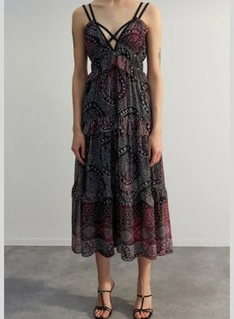 trendyol Limited Edition Black Collar Detailed Ruffle Lined Midi Dress TWOSS23EL01931