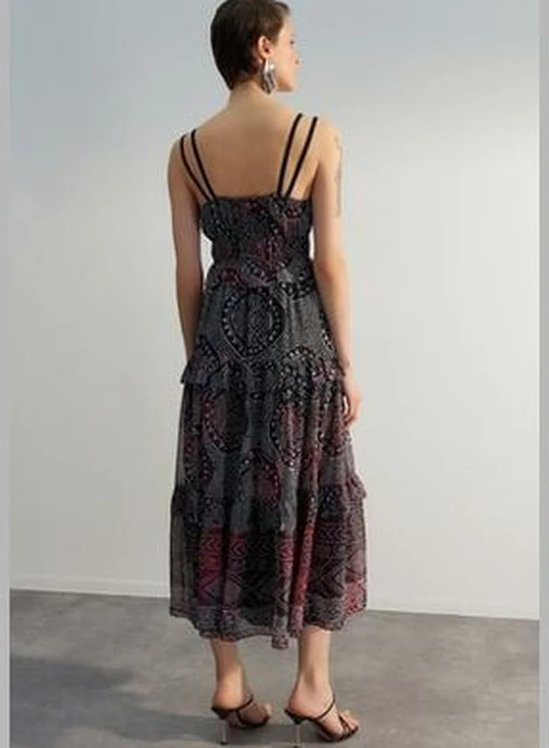 trendyol Limited Edition Black Collar Detailed Ruffle Lined Midi Dress TWOSS23EL01931