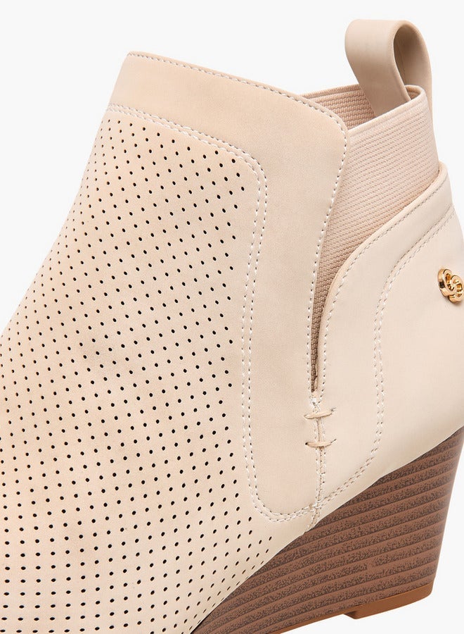 Celeste Women's Perforated Wedge Heel Ankle Boots - Image 4