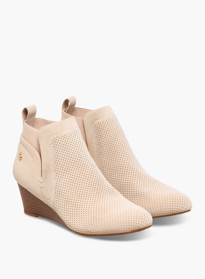 Celeste Women's Perforated Wedge Heel Ankle Boots - Image 3