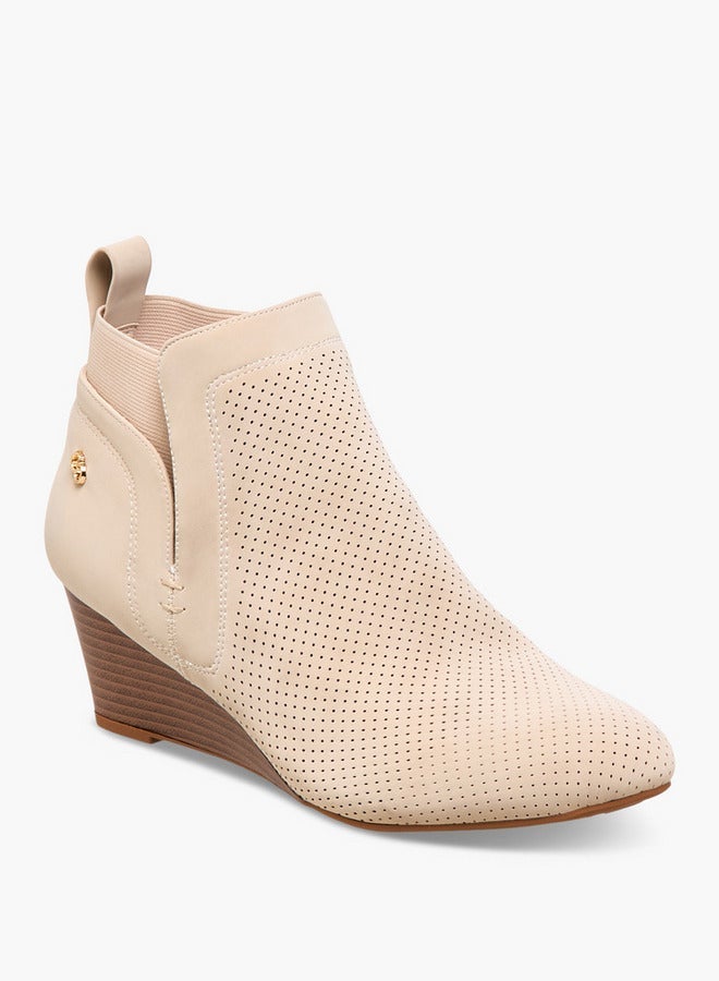 Celeste Women's Perforated Wedge Heel Ankle Boots - Image 2