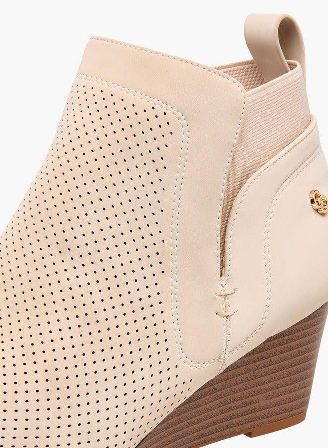 سيليست بوت نسائي بكعب إسفين مثقوب للكاحل - Image 4