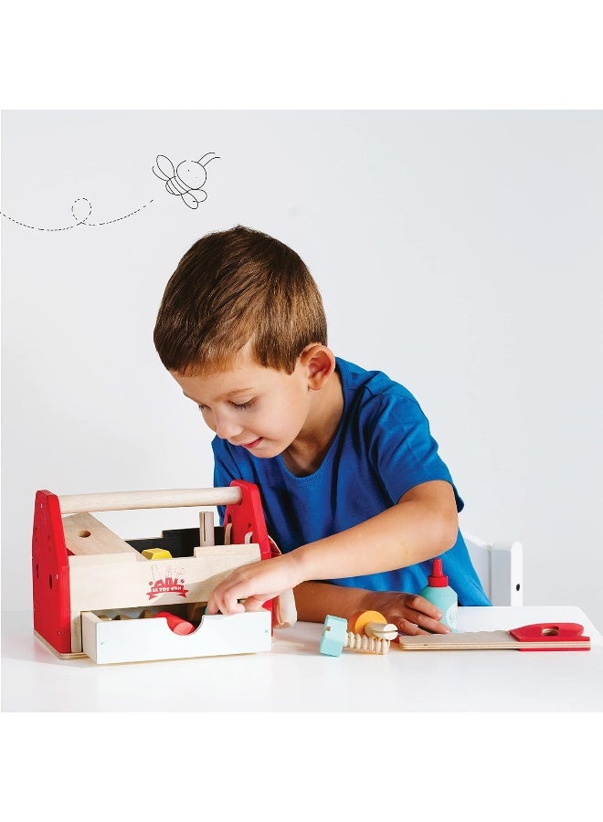 Le Toy Van لي توي فان - مجموعة صندوق أدوات خشبي تعليمي للسيارات والبناء للعب الأدوار | أدوات خشبية للعب التظاهر للأولاد - مناسبة للأطفال من 3 سنوات وما فوق، مجموعة صندوق أدوات مكونة من 12 قطعة - Image 4