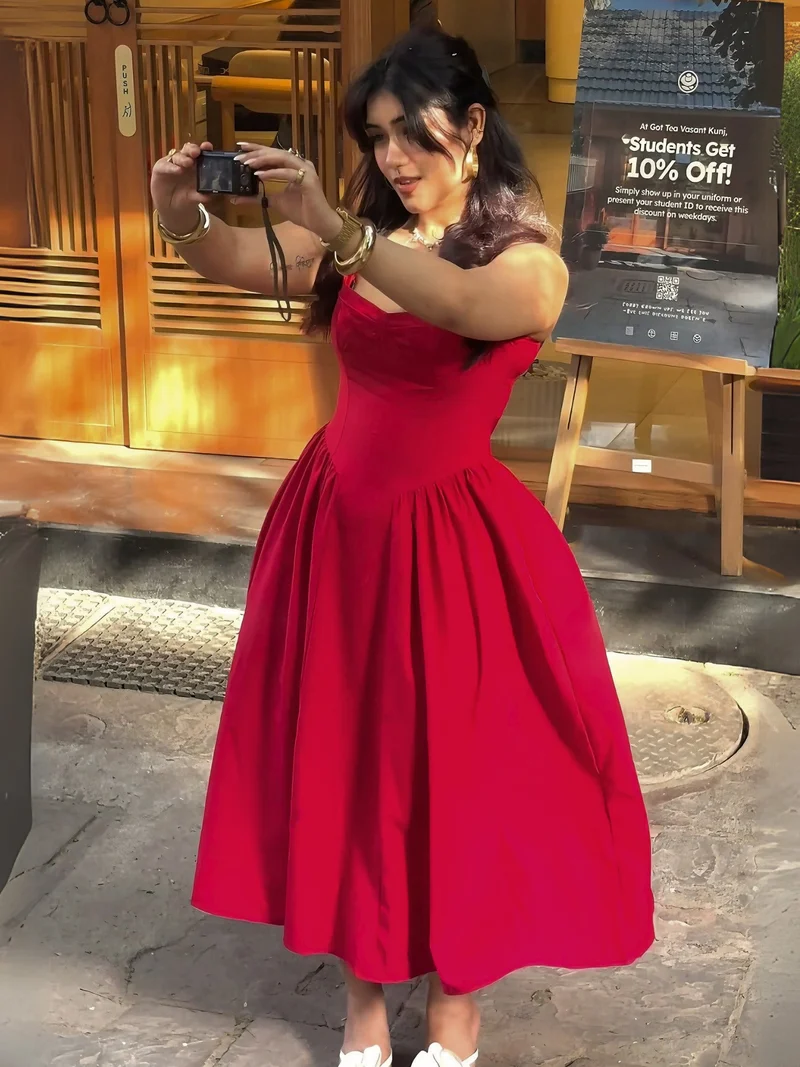 أوجيدر فستان كامي قصير أحمر بجيوب