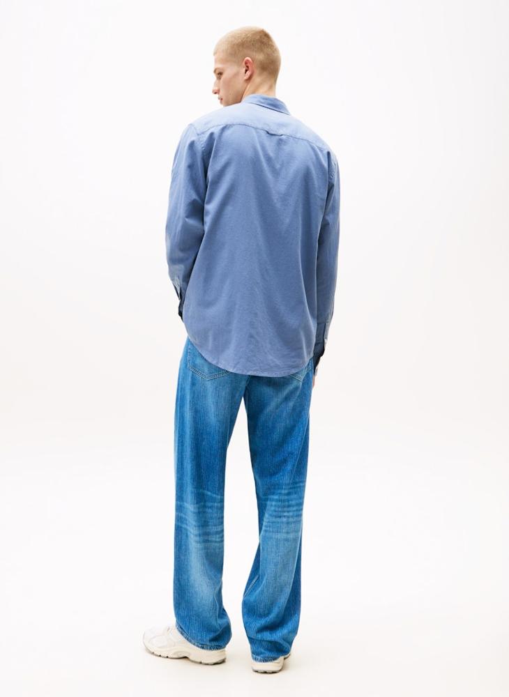 تومي جينز قميص بأكمام طويلة بقصة عادية من مزيج الكتان - Image 2