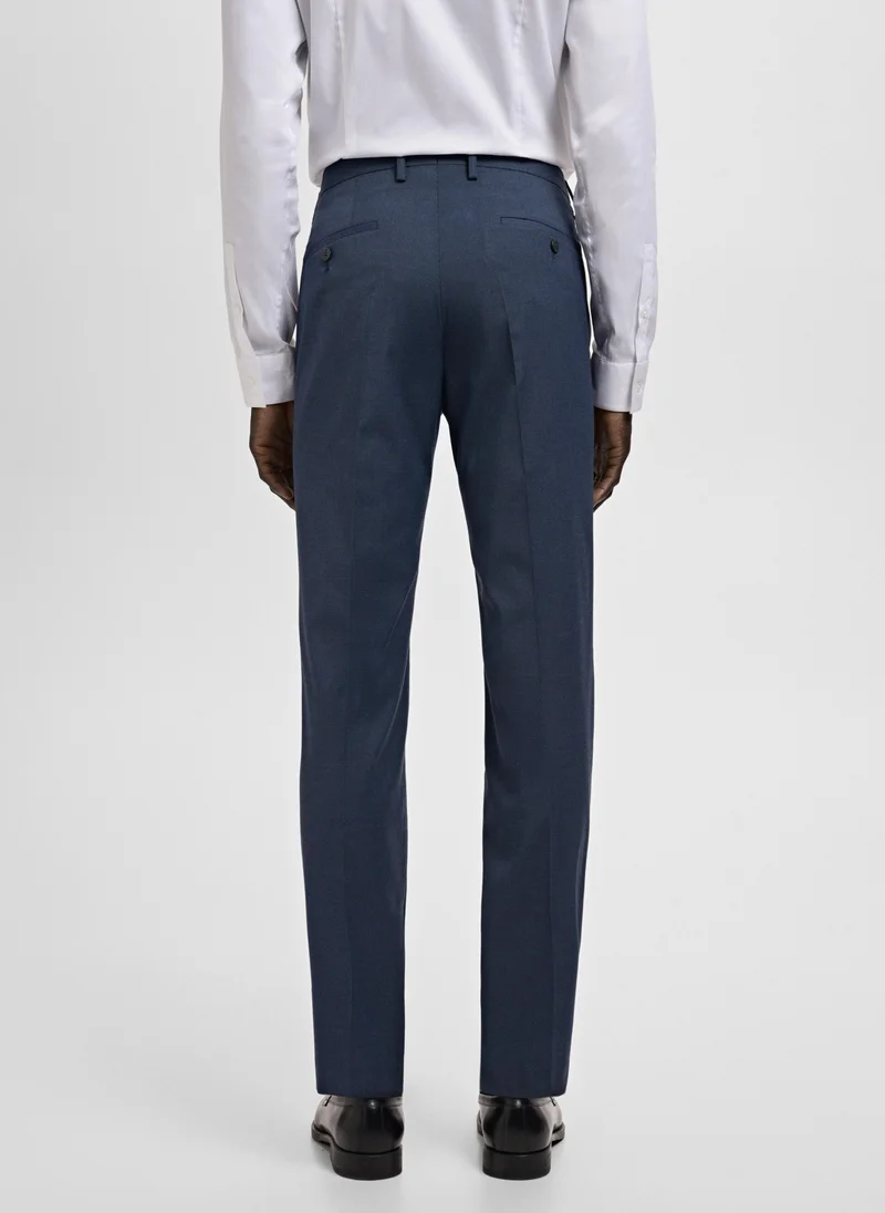 مانجو مان بنطلون بدلة بقصة ضيقة جداً من قماش مطاطي