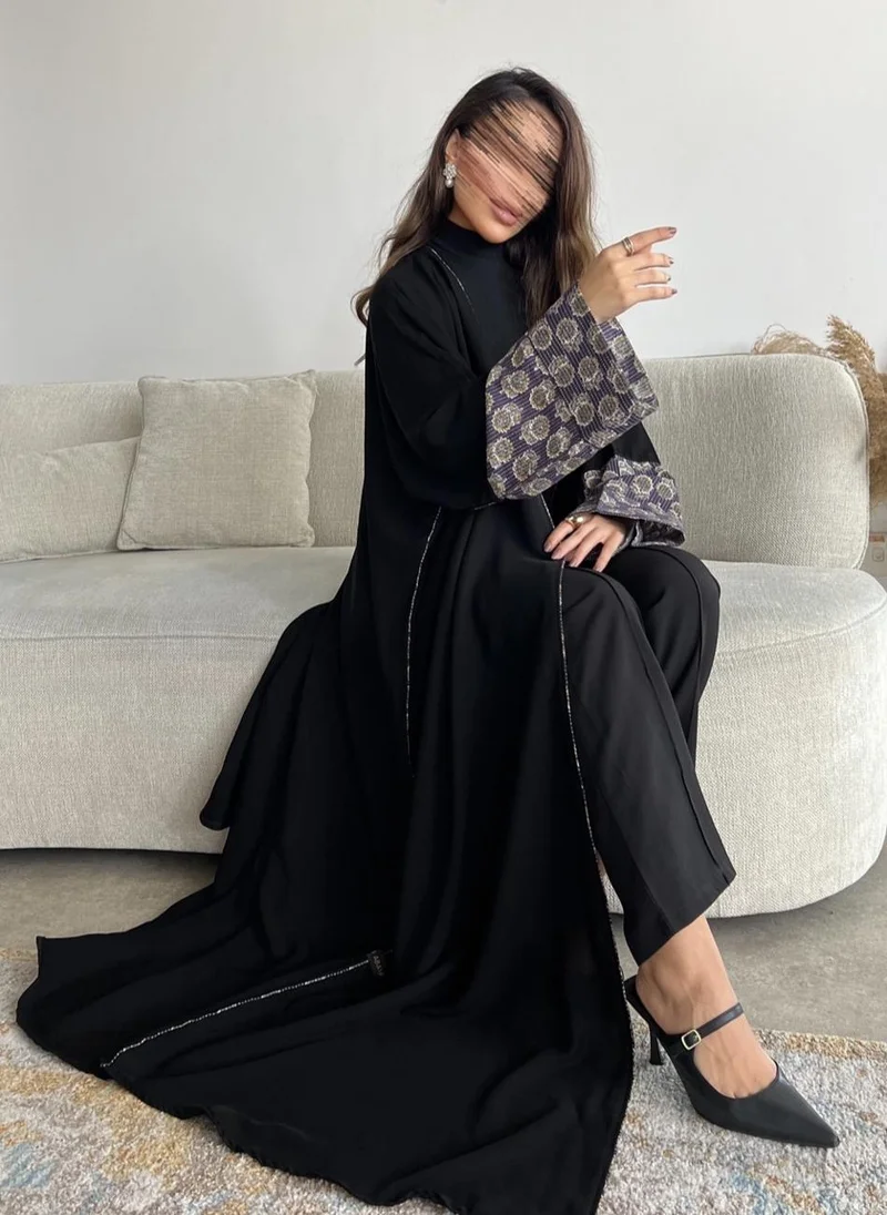Lusin Abaya Royal Crepe Abaya with Luxe Folded Indian Linen Sleeves