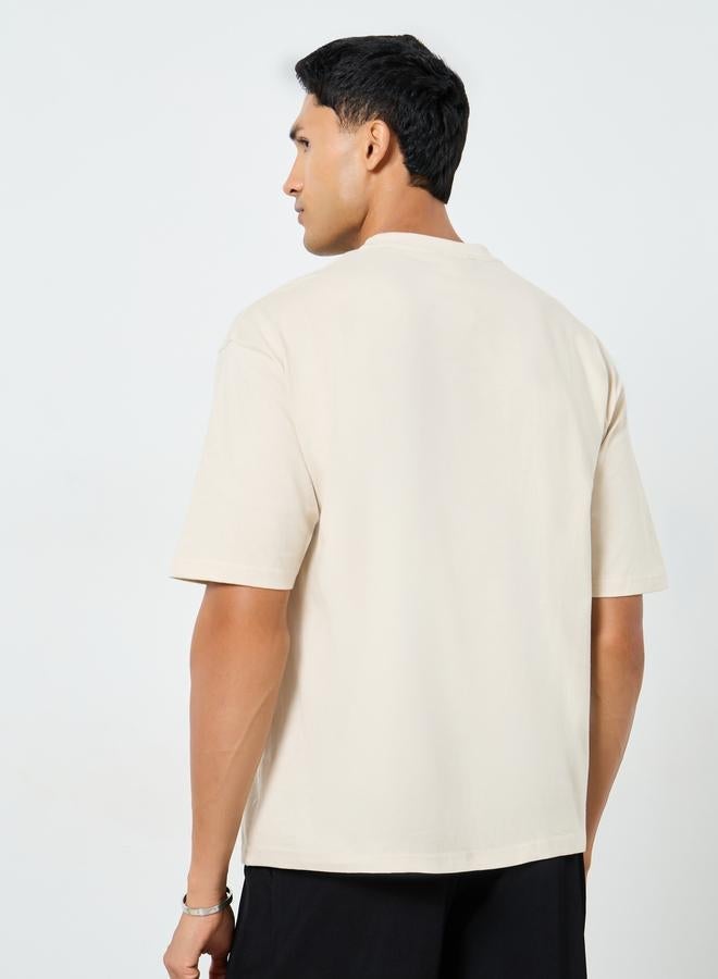Styli Men Oversized Chest Patch Detail T-Shirt - Image 5