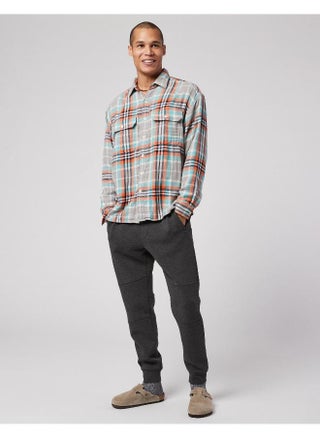 AE 24/7 Good Vibes Jogger - pzsku/ZC6320720D594F1AB97A7Z/45/1751861183/38efbc37-2409-454f-9a99-2191f60847e6