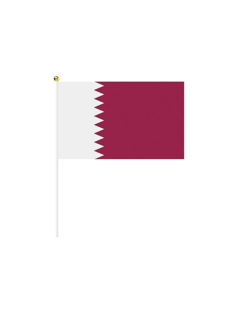 برينت شوب فور مي أعلام قطر اليدوية الصغيرة لليوم الوطني، أعلام صغيرة محمولة باليد، هدايا تذكارية رائعة ومفضلات الحفلات، أعلام محمولة للأطفال والكبار، زينة، أعلام البلاد، أحداث المهرجانات  - Image 1