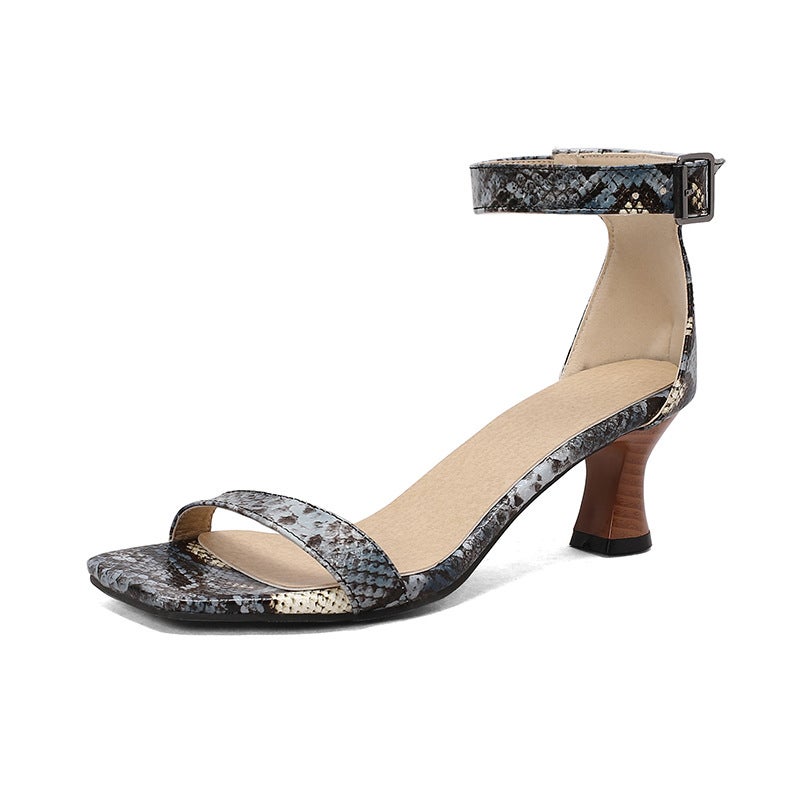 Wish Retro Heel Square Head 40-50 Plus Size Buckle Breathable Joker Sandals Women - Image 1