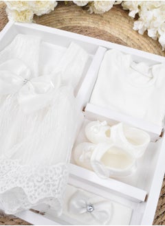 FUN MOMENT Newborn Dress with Gift Box 4 Pieces  - Image 4