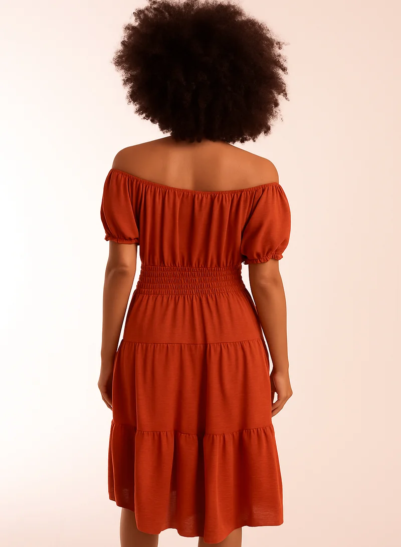 بلو فانيلا فستان بكتف مكشوف بأزرار جوز الهند